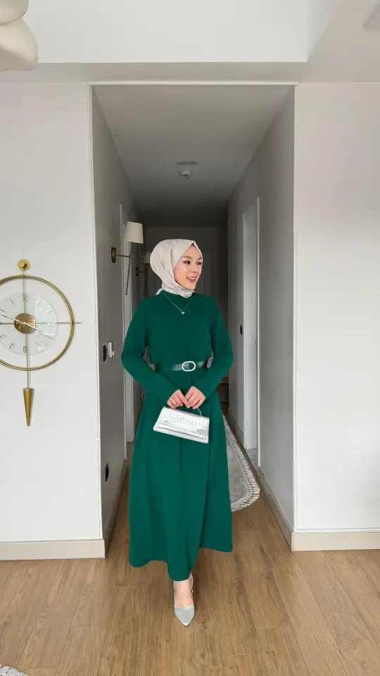 Yeni Sezon Eslem Elbise Krep Kemerli Zümrüt Yeşili