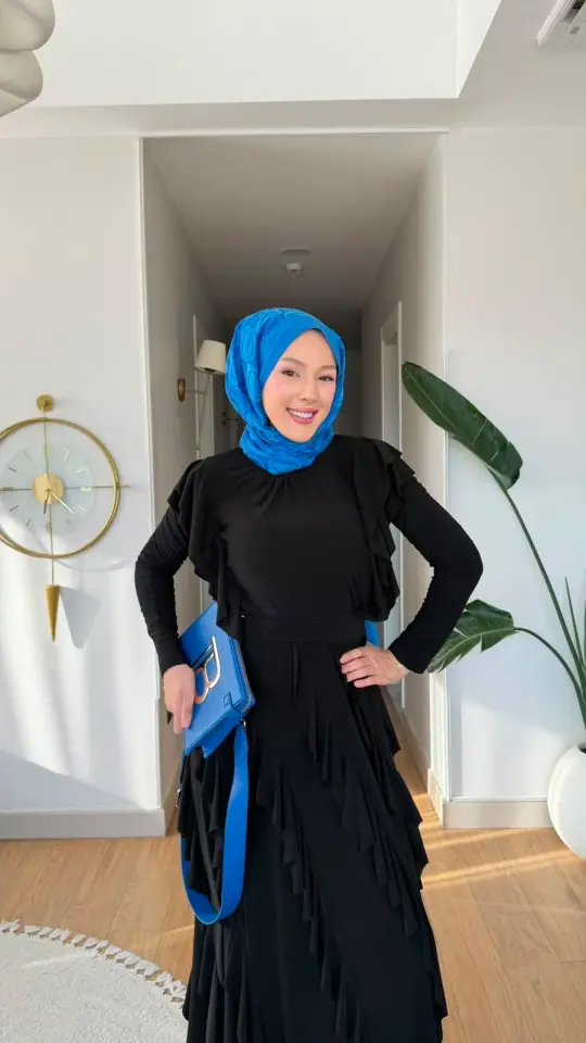Yeni Sezon Gamze Sendy Fırfır Detaylı Tesettür Takım Siyah