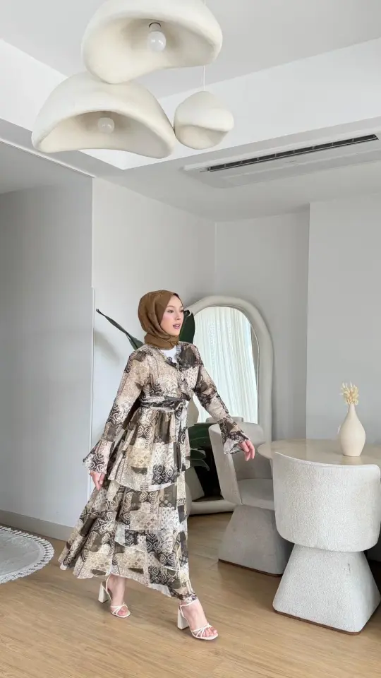 Yeni Sezon Tasarım Gold Varaklı Şifon Astarlı Takım Haki