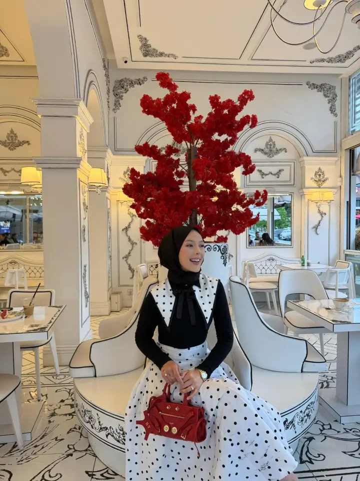 Yeni Sezon Trend Liya Puantiye Desen Etek (Fular Hediyeli ) Astarlıdır Beyaz