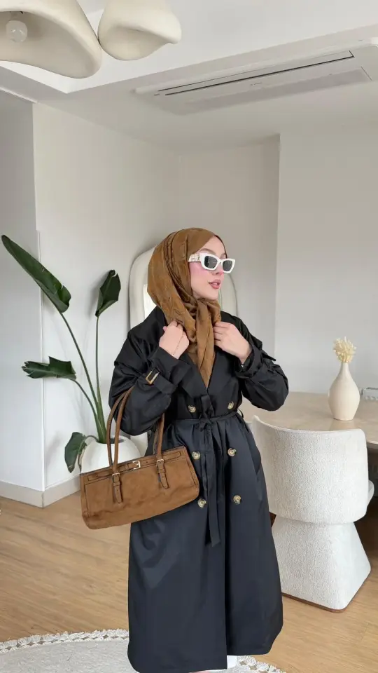 Yeni Sezon Ebru Trençkot Siyah