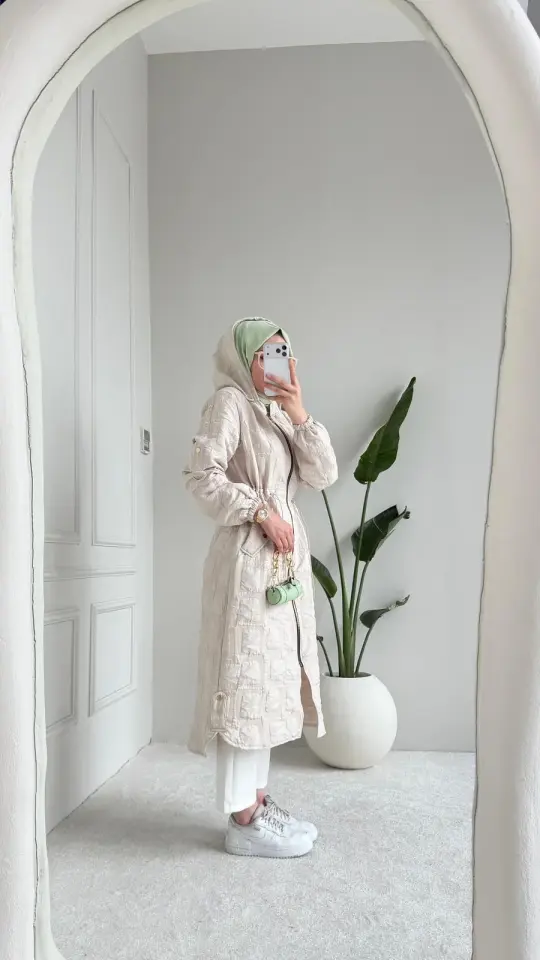 Armina Kap Beyaz