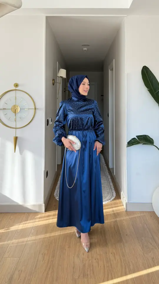 Yeni Sezon İncili Saten Abiye Lacivert
